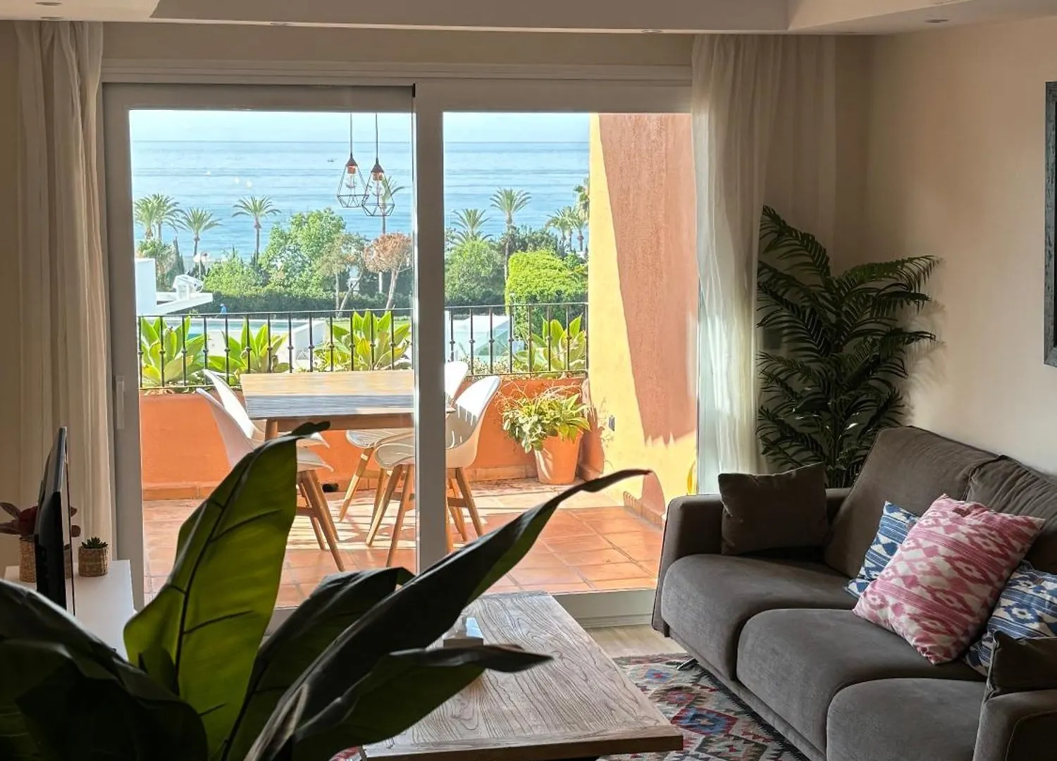 Beautiful Penthouse Apartment On Golden Mile, Near Beach Marbella Spagna